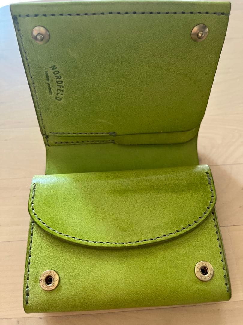 ノルドフェルド　二つ折財布