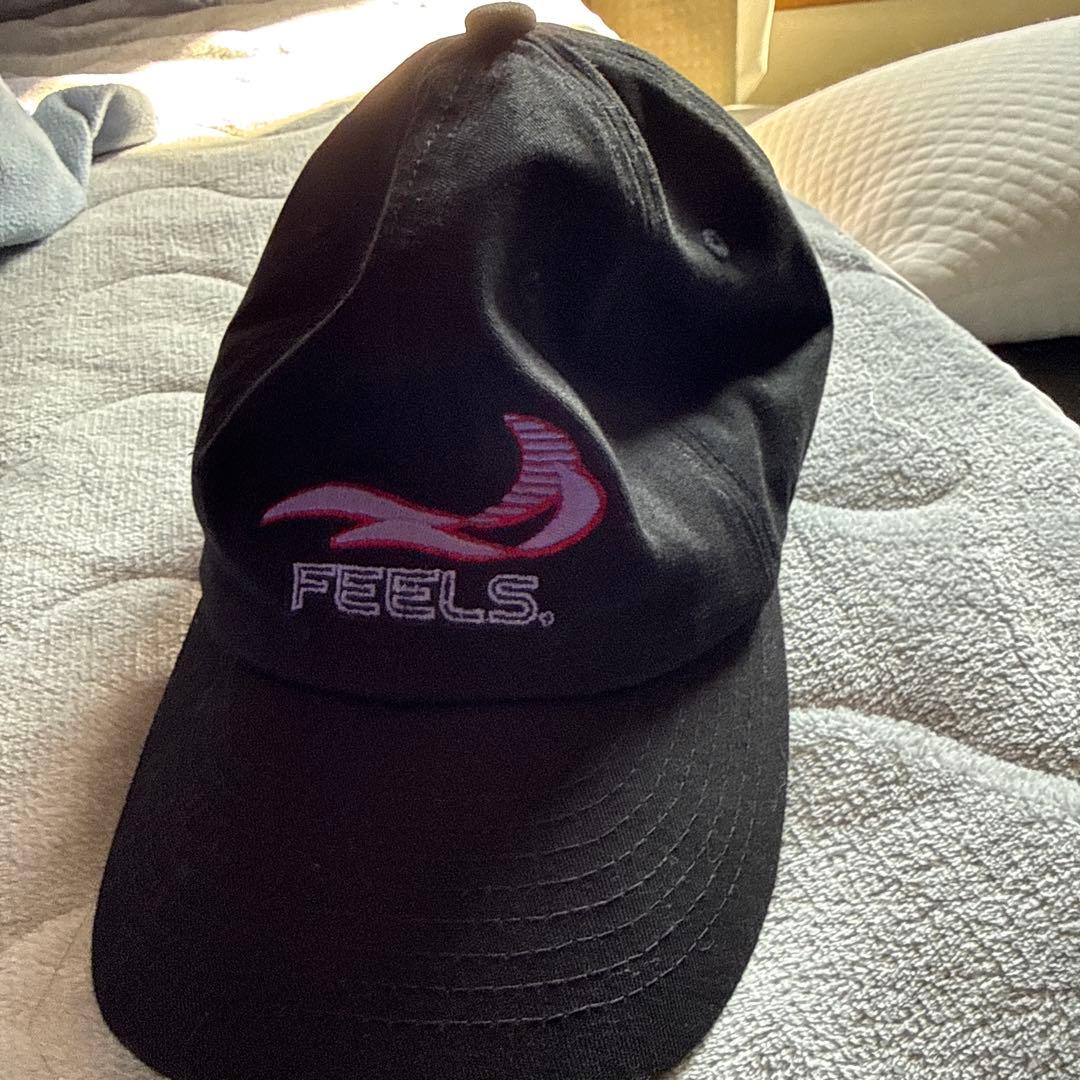 FEELS. LOGO CAP BLACK 上杉柊平