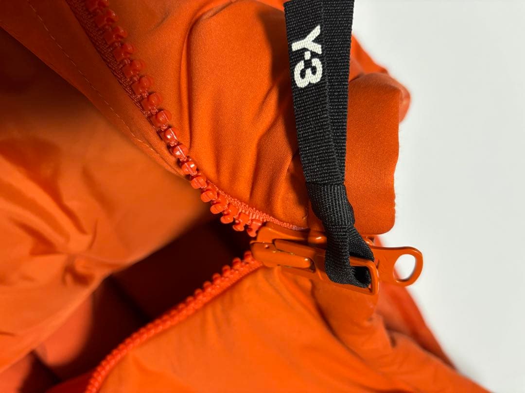 Y-3 取り外しフード付きダウンベスト レンガ色日本サイズ2LX ぐらい　綺麗
