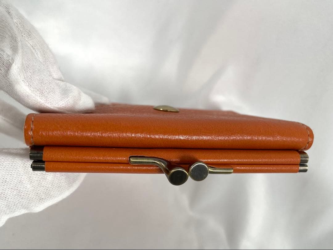 未使用 IL BISONTE イルビゾンテ 二つ折り財布 がま口 レザー