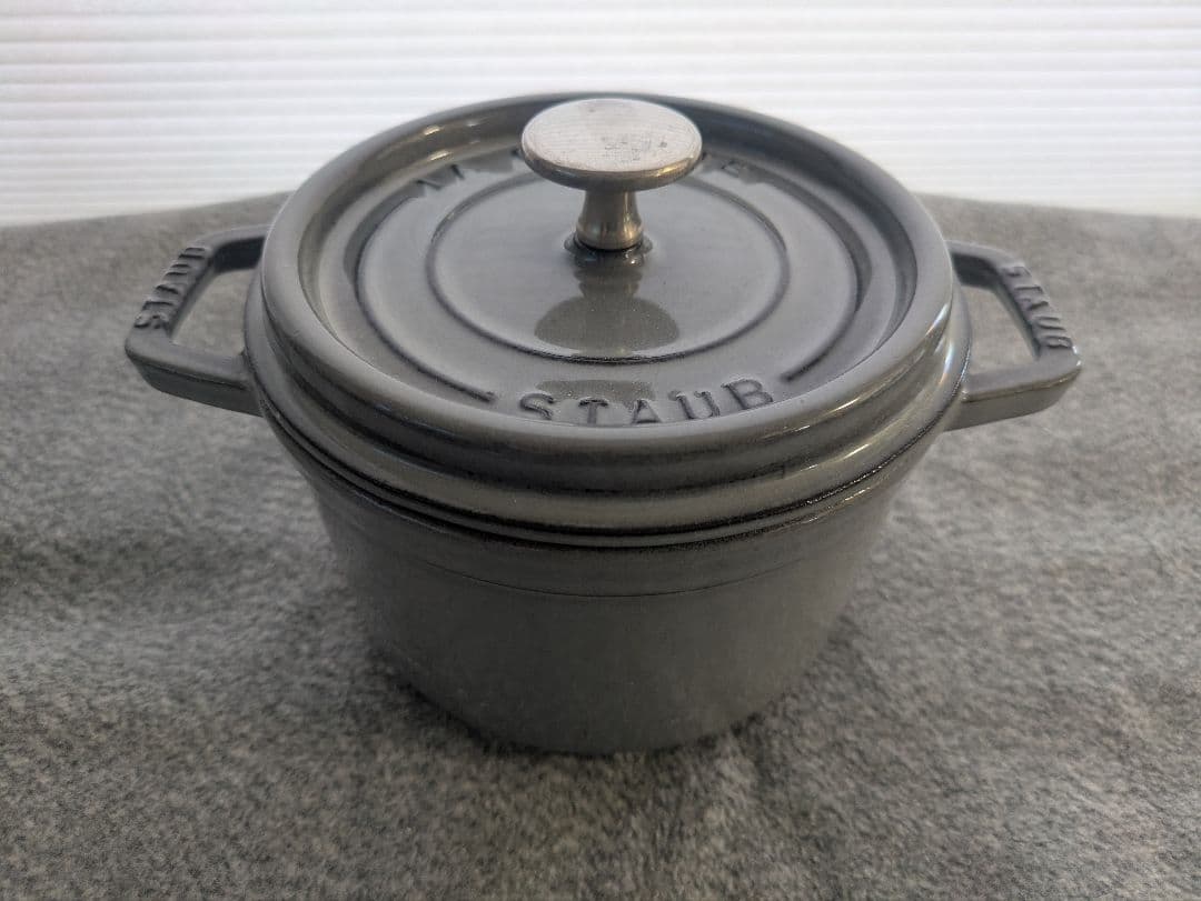 staub ピコココットラウンド　旧16センチ グレー