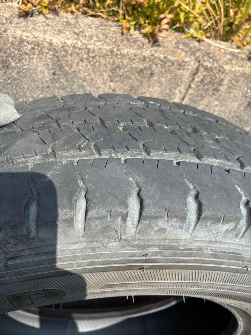 ハイエース　195 80 R15 Goodyear 直接引き取り　手渡しのみ