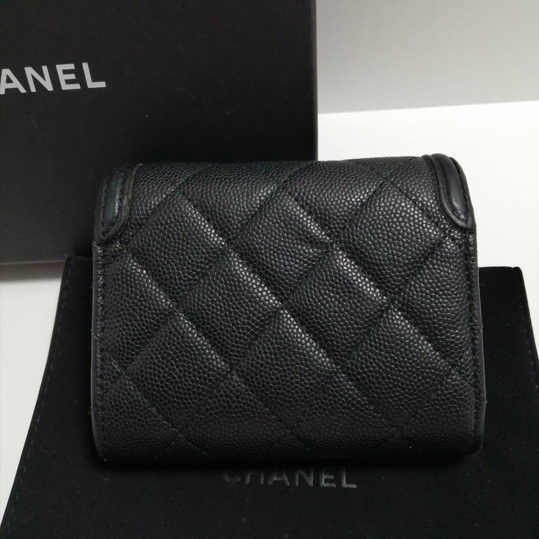 CHANEL CCフィリグリー キャビアスキン　三つ折り財布　黒