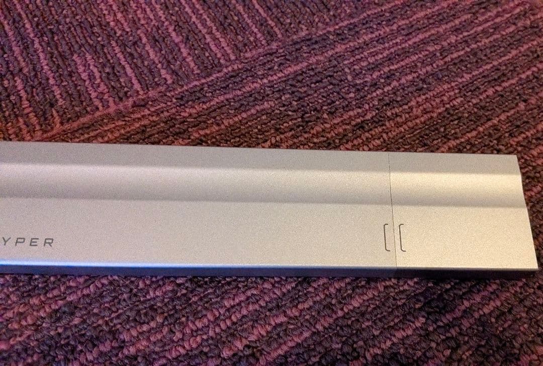 MacBook Pro Hyper 4K ドッキングステーション 15ポート