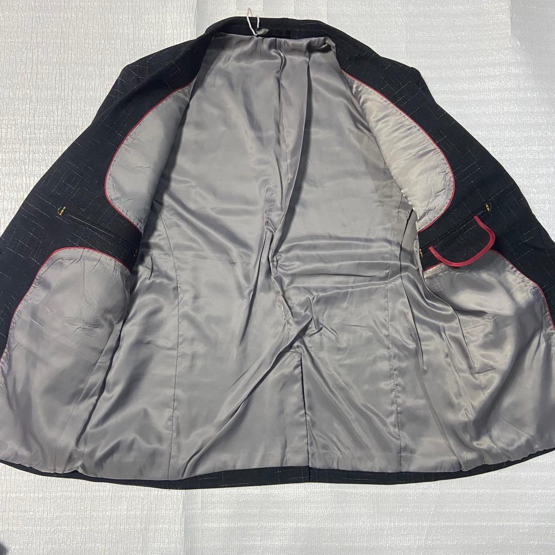 メンズ デザインスーツ3点 大きい4XL 新品 未使用 線柄 ダークグレー