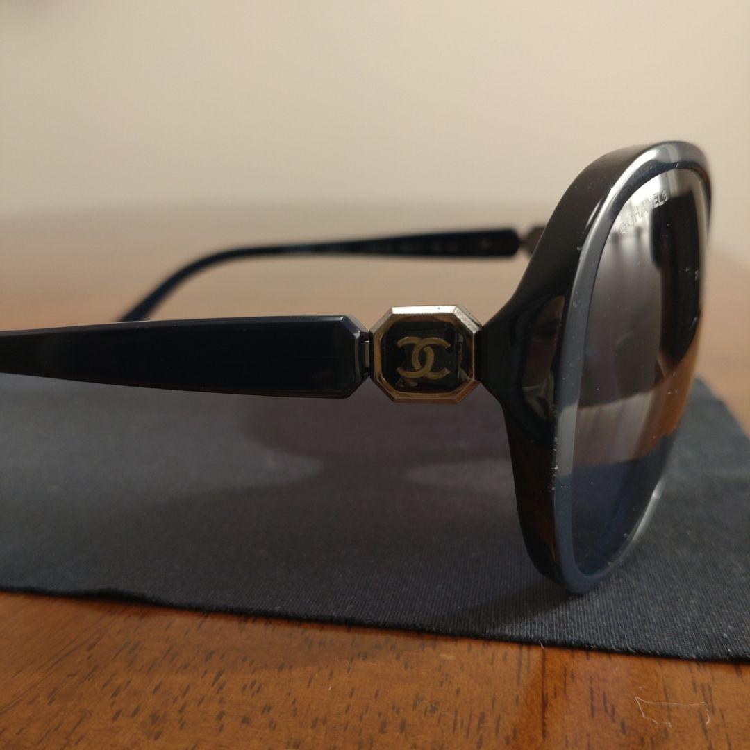 CHANEL ブラックブルー サングラス