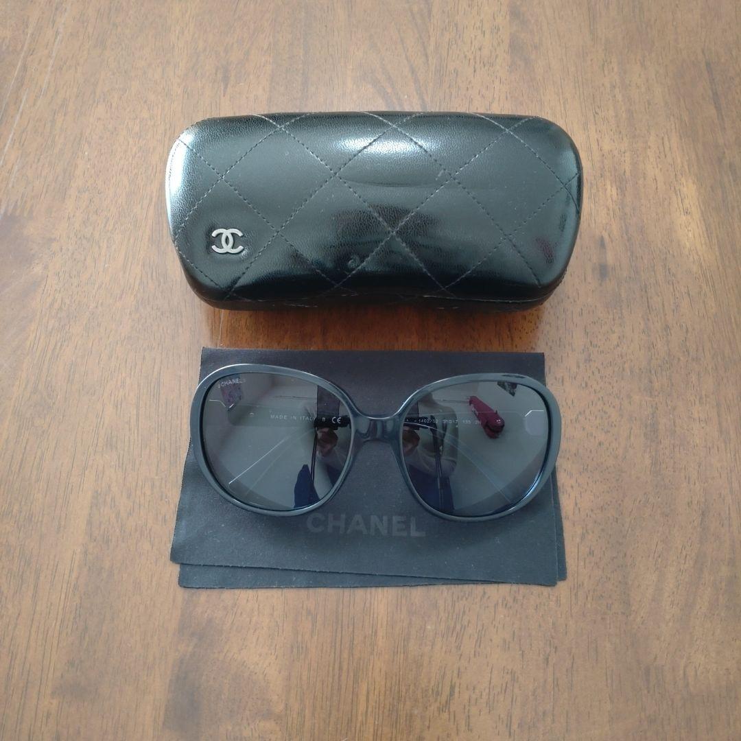 CHANEL ブラックブルー サングラス
