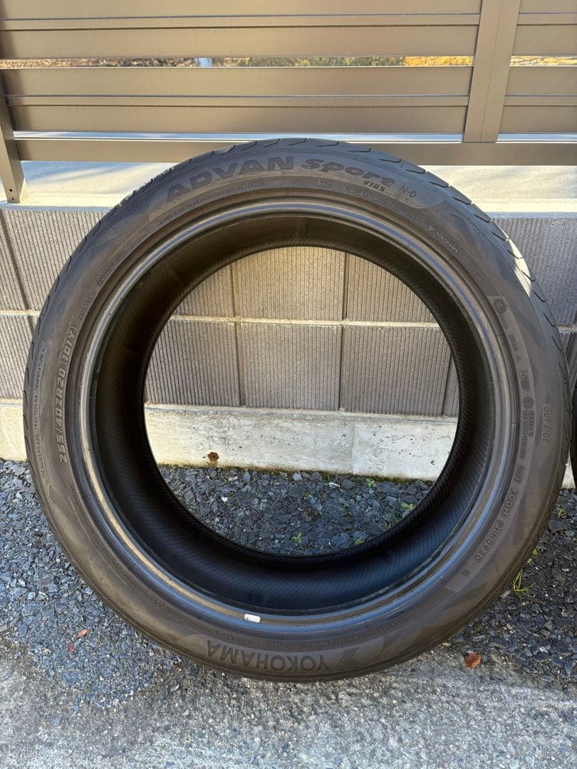 ヨコハマ ADVAN Sport V105 255/40R20 ①