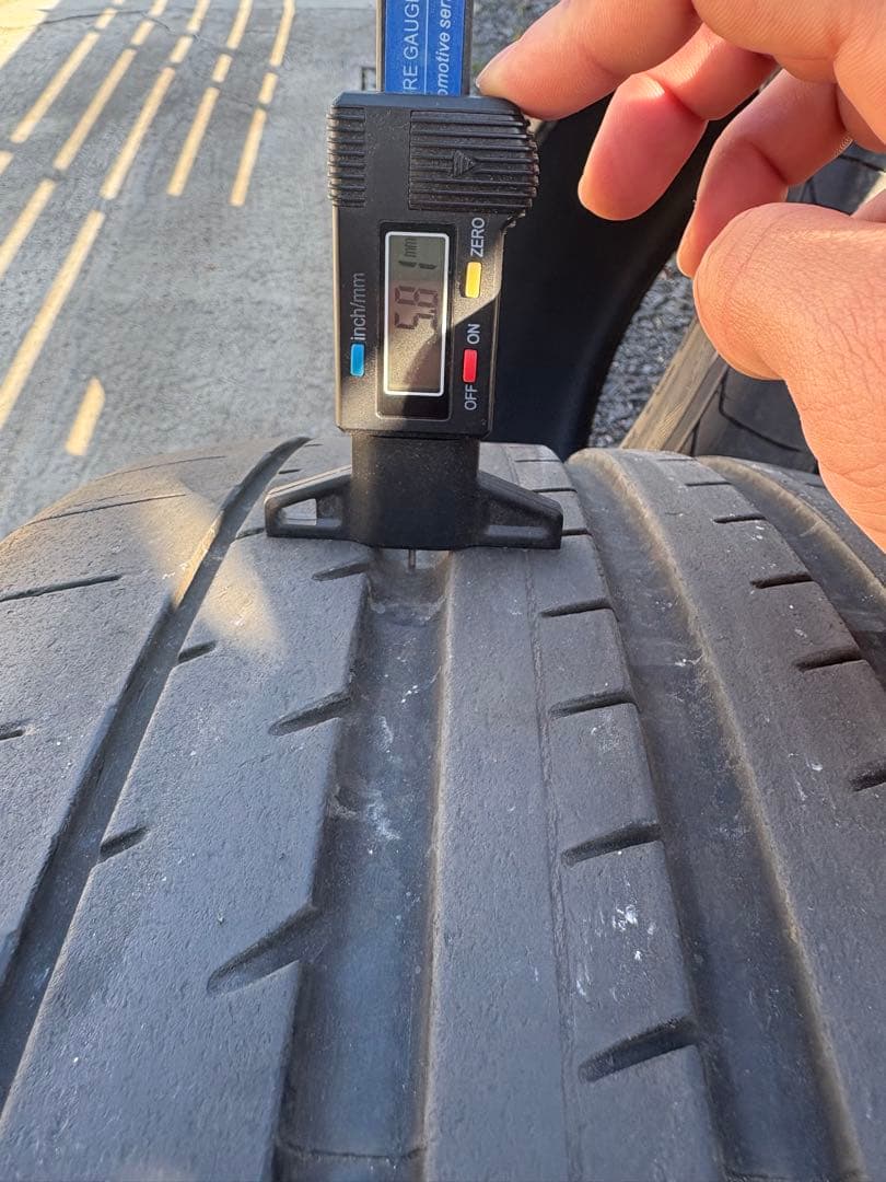 ヨコハマ ADVAN Sport V105 255/40R20 ①