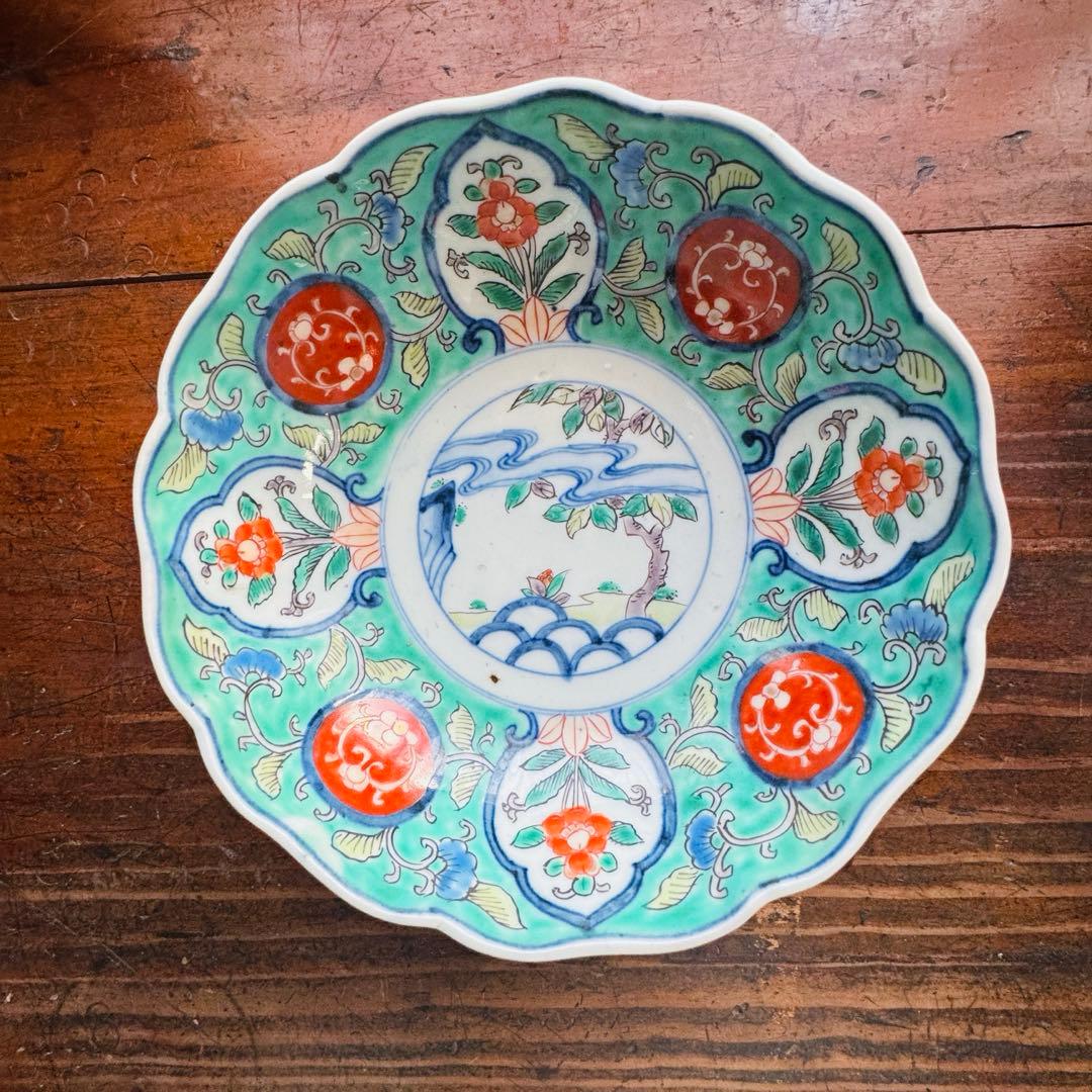 骨董皿　伊万里焼 色絵草花文膾皿　アンティーク皿 一客 なます皿　美しい輪花皿