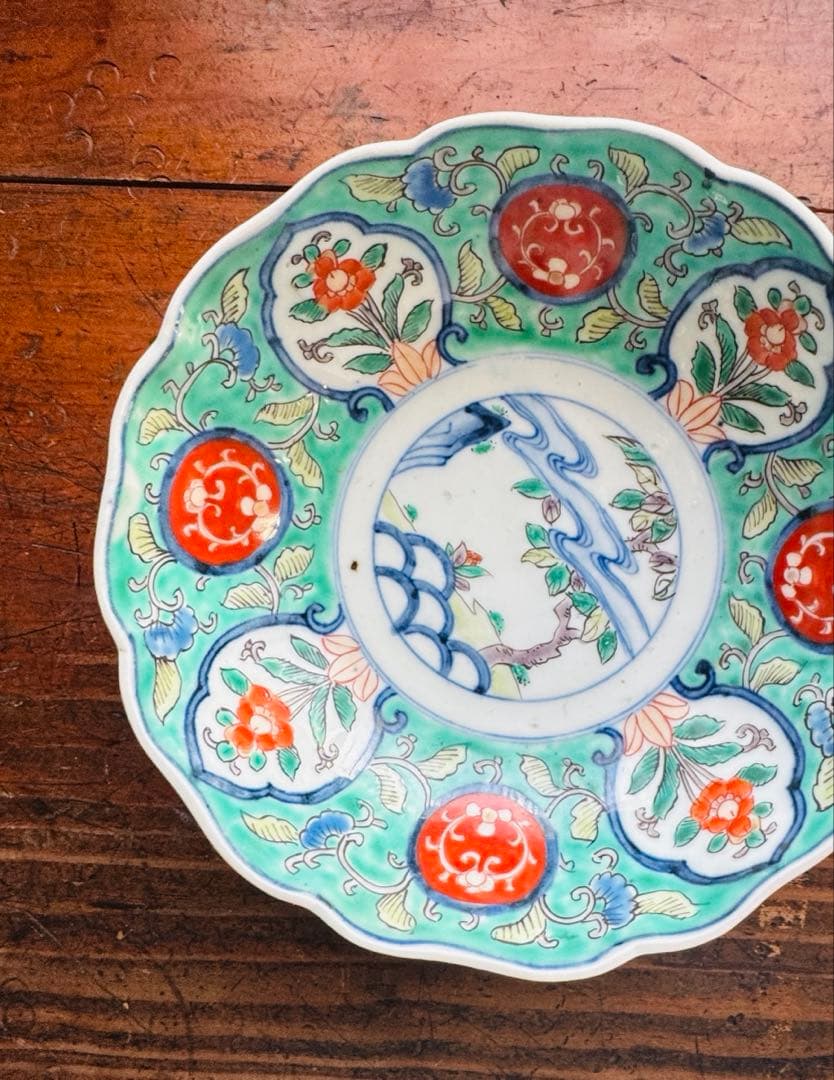骨董皿　伊万里焼 色絵草花文膾皿　アンティーク皿 一客 なます皿　美しい輪花皿