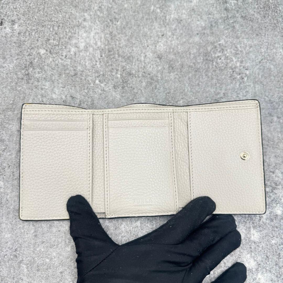 極美品　現行ロゴ フルラ　　コンパクト財布　ウォレット　バイカラー　三つ折り