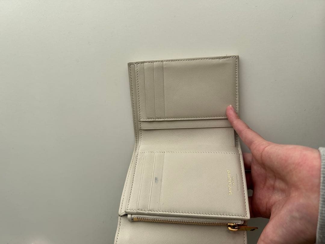 YSL 三つ折り財布 ライトベージュ・ブラックポーチのセット
