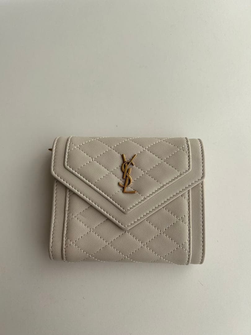 YSL 三つ折り財布 ライトベージュ・ブラックポーチのセット