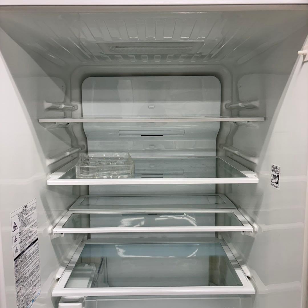 592 冷蔵庫