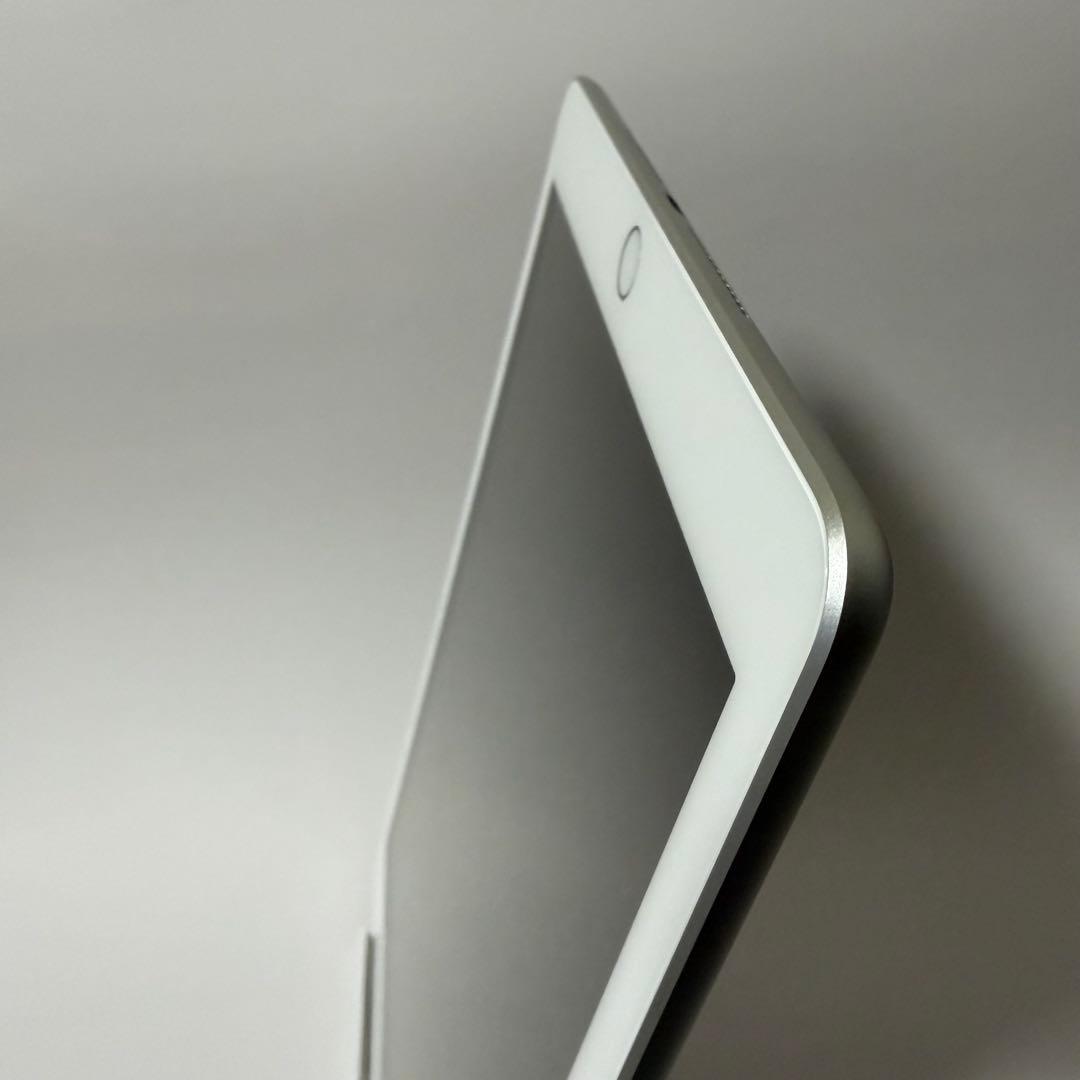 Apple iPad 10.2インチ 第6世代 A1893 シルバー
