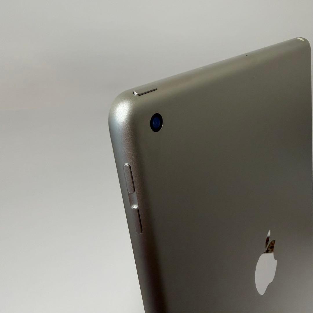 Apple iPad 10.2インチ 第6世代 A1893 シルバー