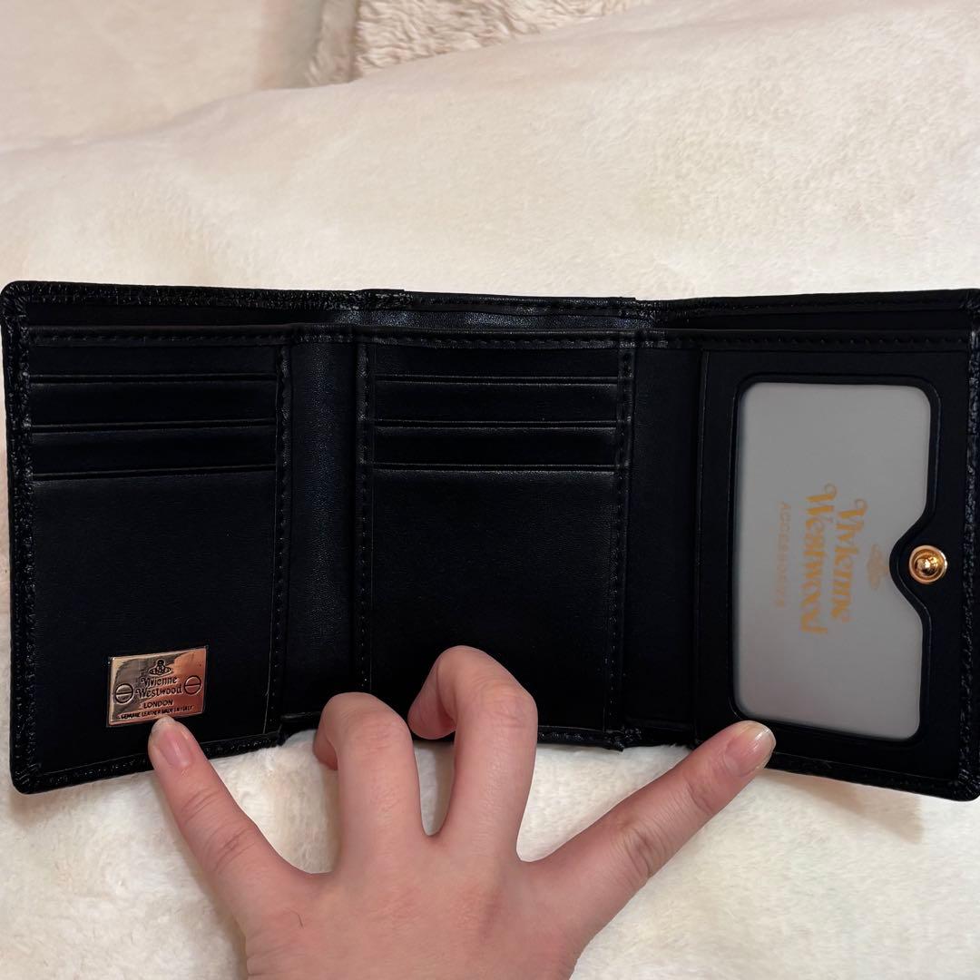Vivienne Westwood オーブ型押し がま口3つ折り財布