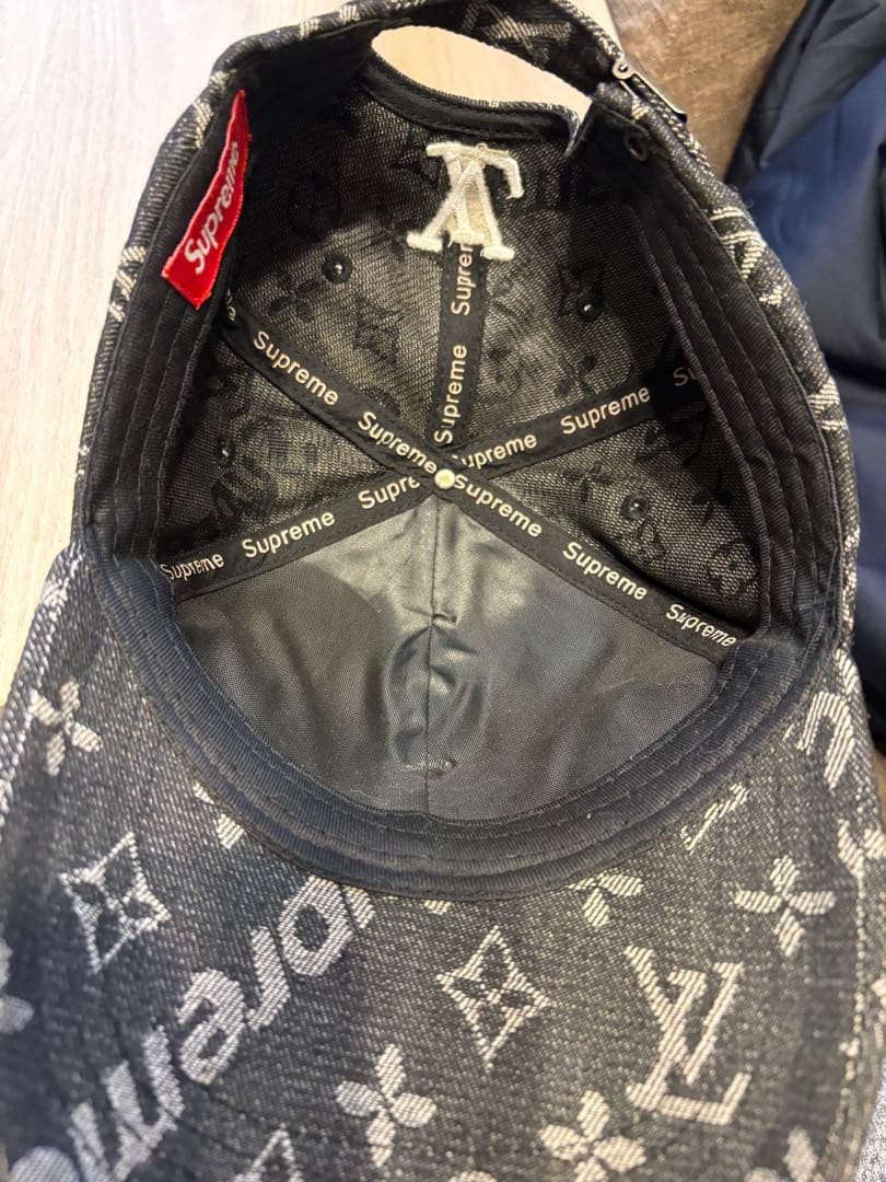 Supreme Louis Vuittonキャップ