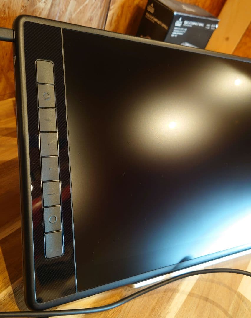 HUION Kamvas Pro16 2.5K 訳あり 縦線3本 動作OK