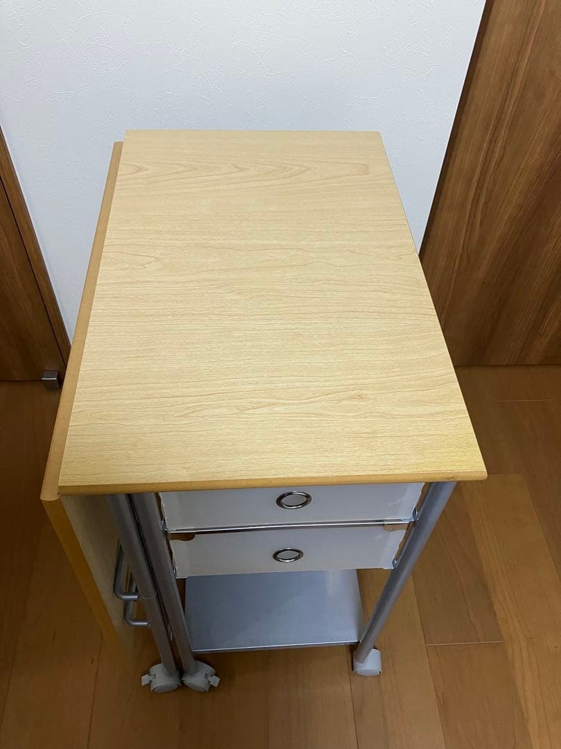 サンワサプライ折りたたみデスク（幅90cm×奥行58cm）