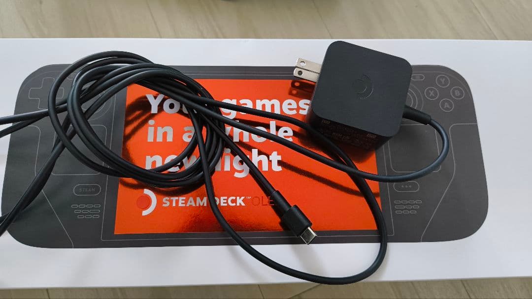Steam Deck OLED 512GB＋ドッキングステーション付属