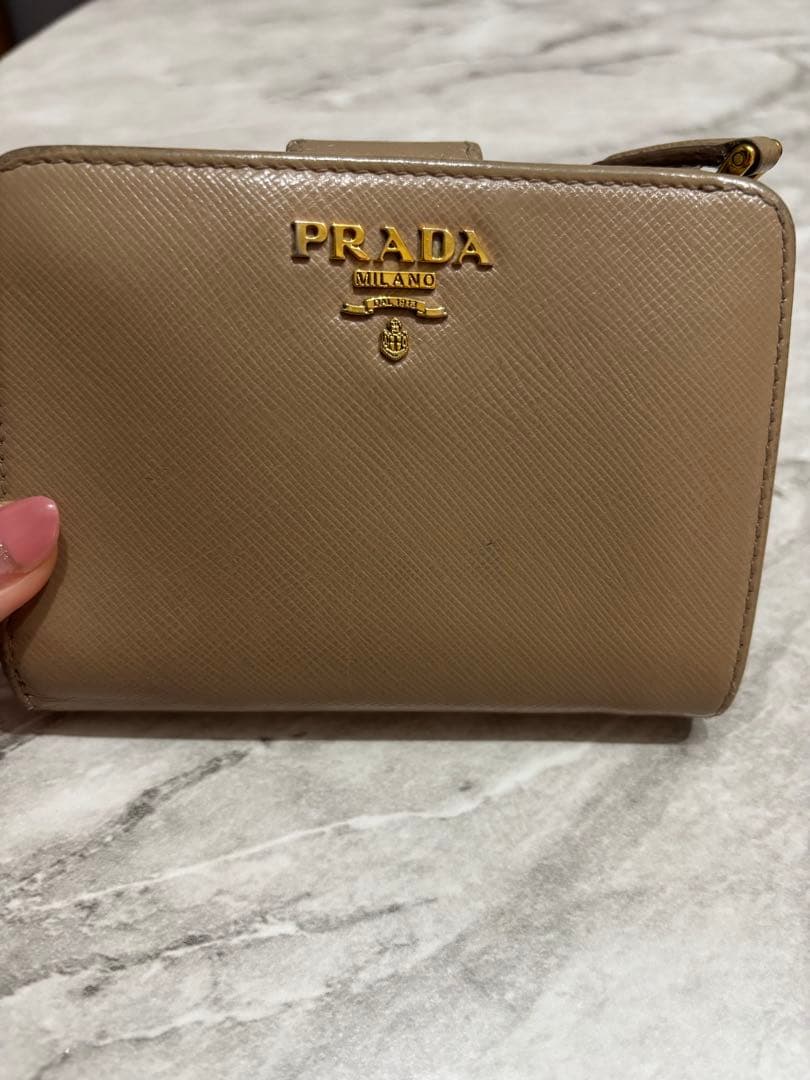 PRADA 二つ折り財布 ベージュ サフィアーノレザー