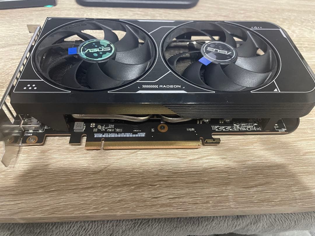 グラフィックボード・グラボ・ビデオカード ASUS Radeon RX6600