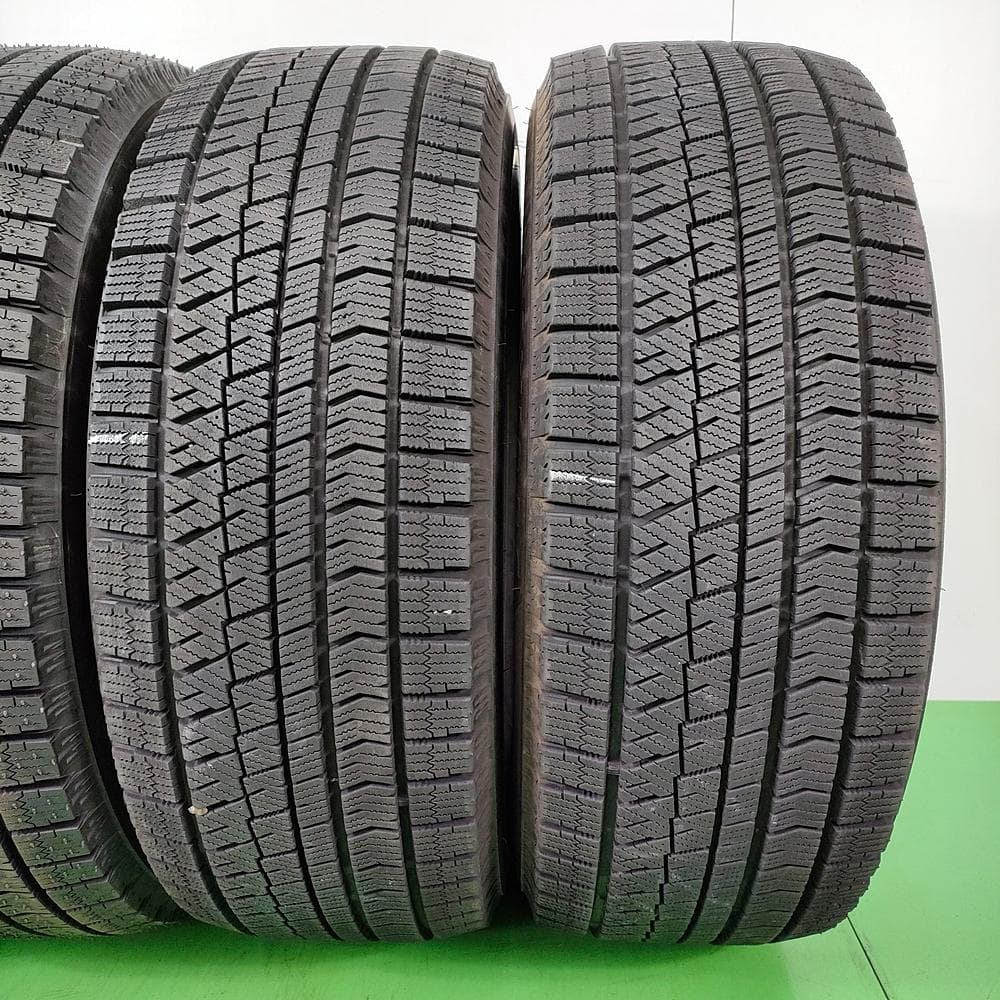 タイヤ・ホイール BRIDGESTONE 225/55R18 BLIZZAK VRX2 YW915