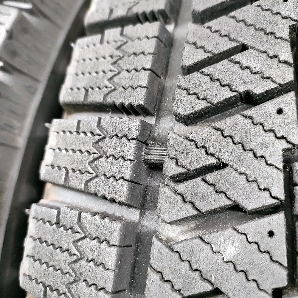タイヤ・ホイール BRIDGESTONE 225/55R18 BLIZZAK VRX2 YW915