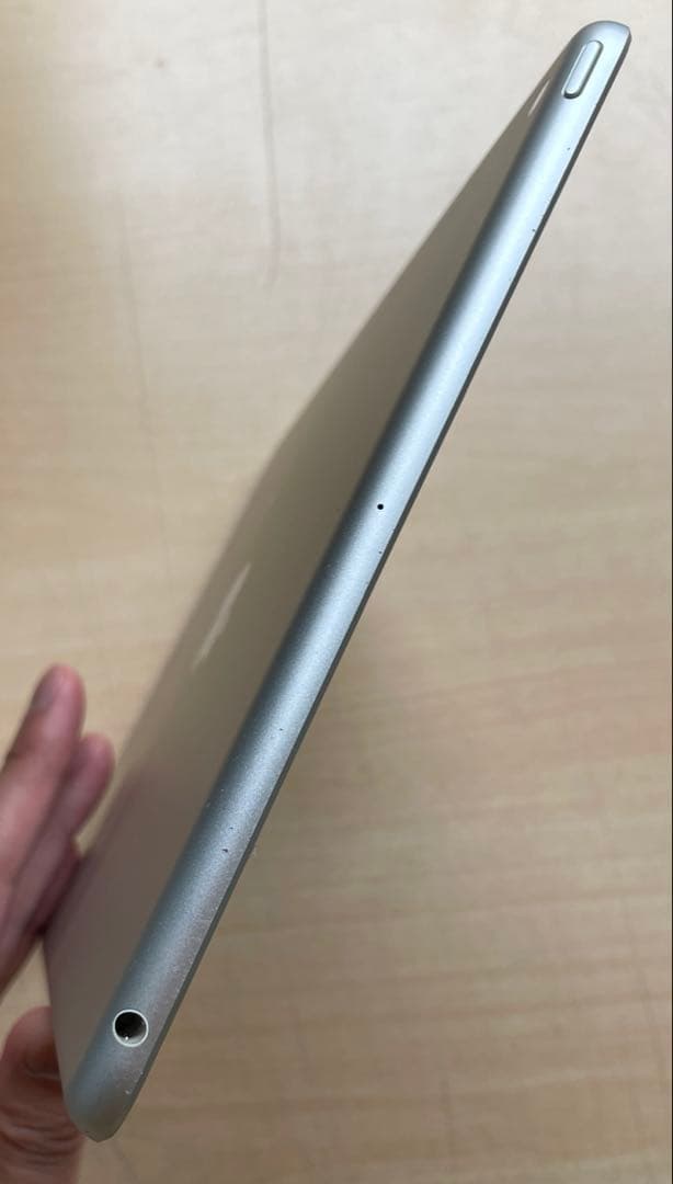 iPad 第9世代　A2602　Wi-Fi シルバー　64GB ジャンク品