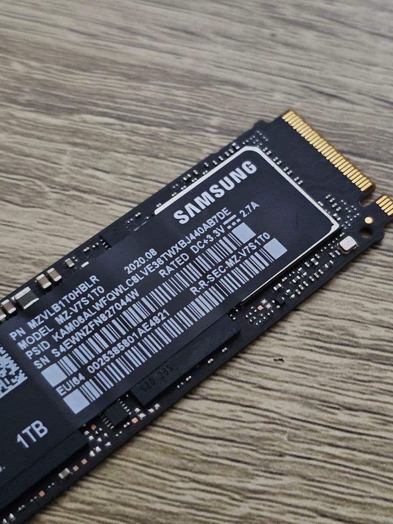 内蔵型SSD SAMSUNG 970 EVO PLUS 1TB M.2 SSD