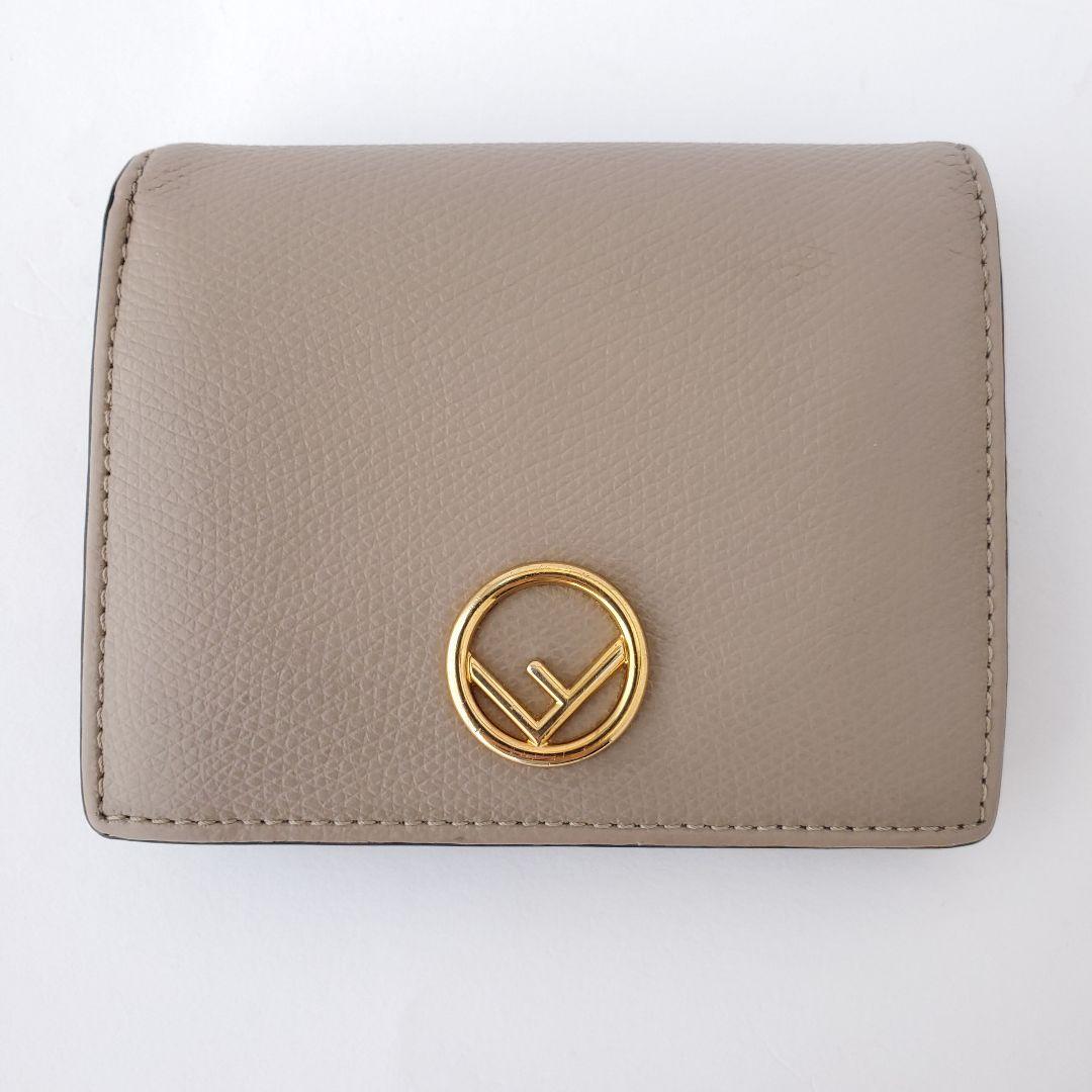 FENDI　２つ折り財布　エフイズ　フェンディ　コンパクトウォレット　ベージュ