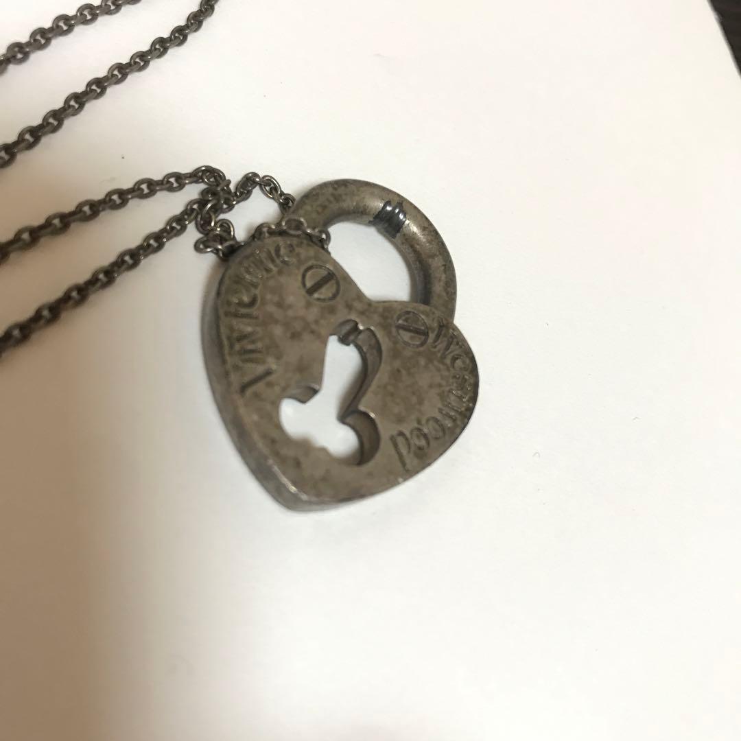 Vivienne Westwood ハート型南京錠ネックレス　ペニスデザイン