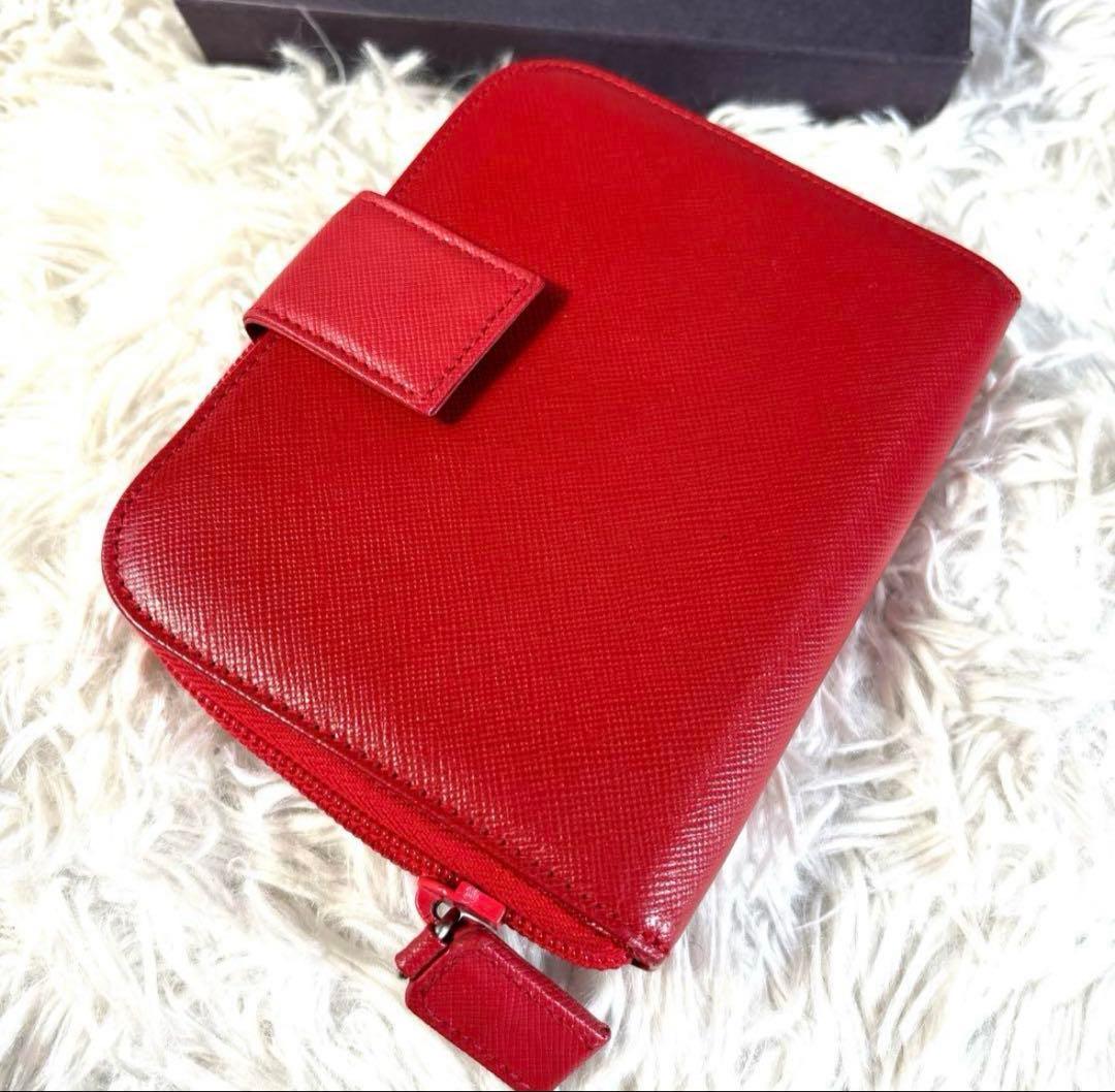 美品✨PRADA プラダラウンドジップ　折り財布 サフィアーノ　レザー