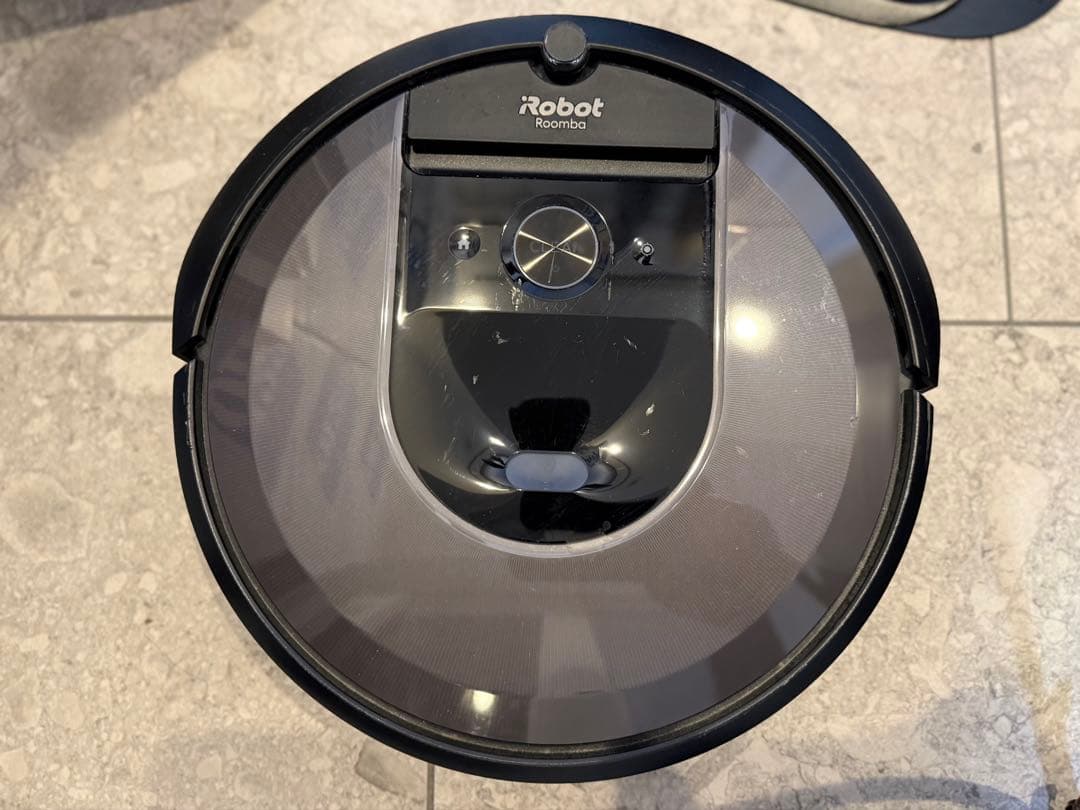 【未使用純正消耗品一部同梱】 Roomba i7+ (Clean Base 付)
