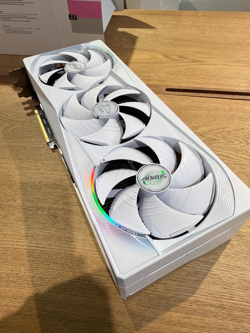 GIGABYTE 5080 AORUS MASTER ICE 16G (傷あり)