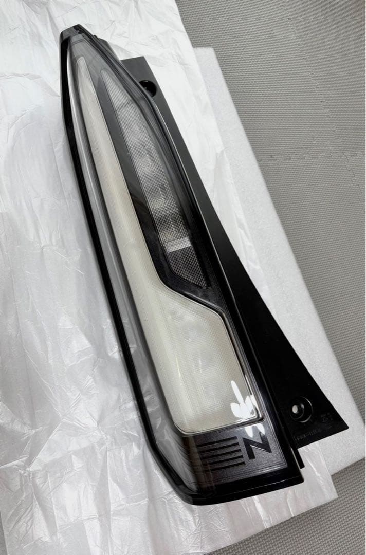 ホンダ N-BOX カスタム JF5/JF6 テールランプ 左 純正品