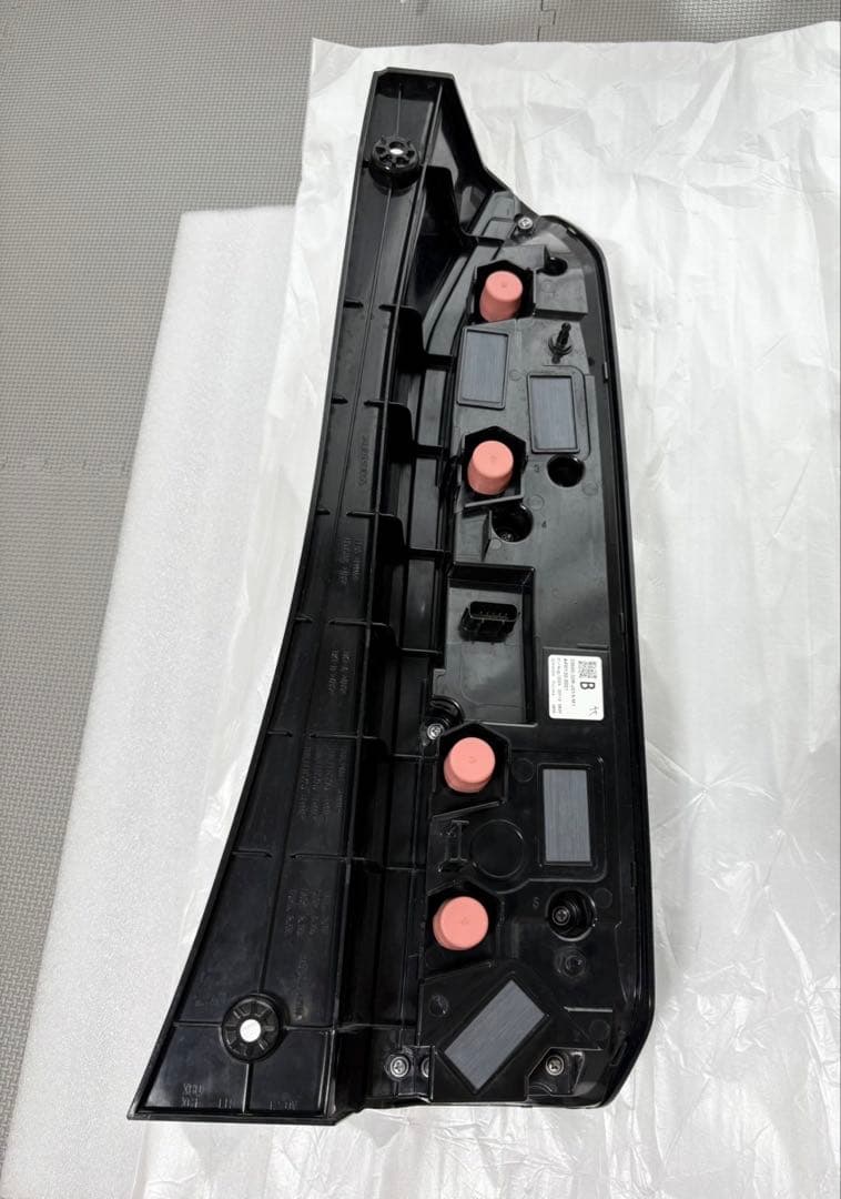 ホンダ N-BOX カスタム JF5/JF6 テールランプ 左 純正品