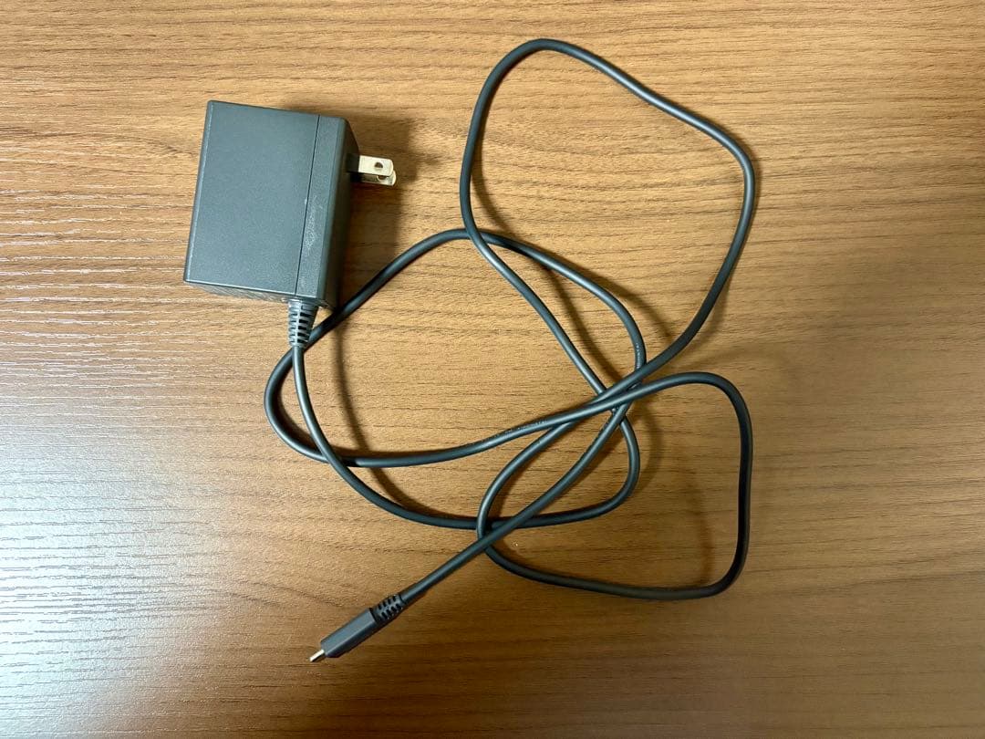 NintendoSwitch 本体Joy-Con付き【美品】