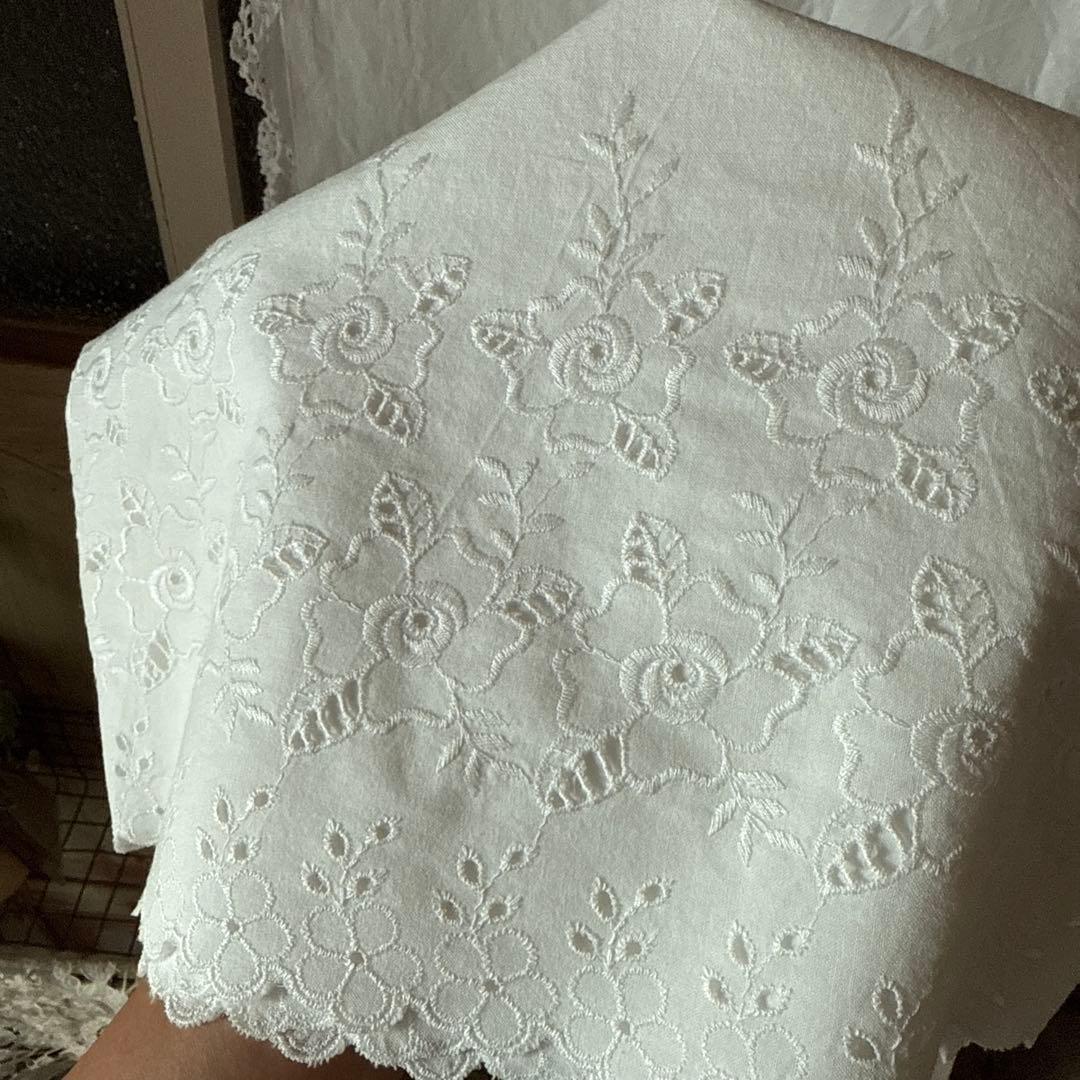 アンティークஐ⋆*花柄刺繍の小窓カーテン