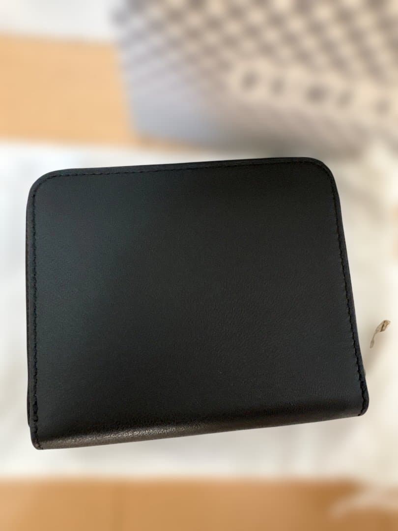 FURLA パール装飾 二つ折り財布 黒