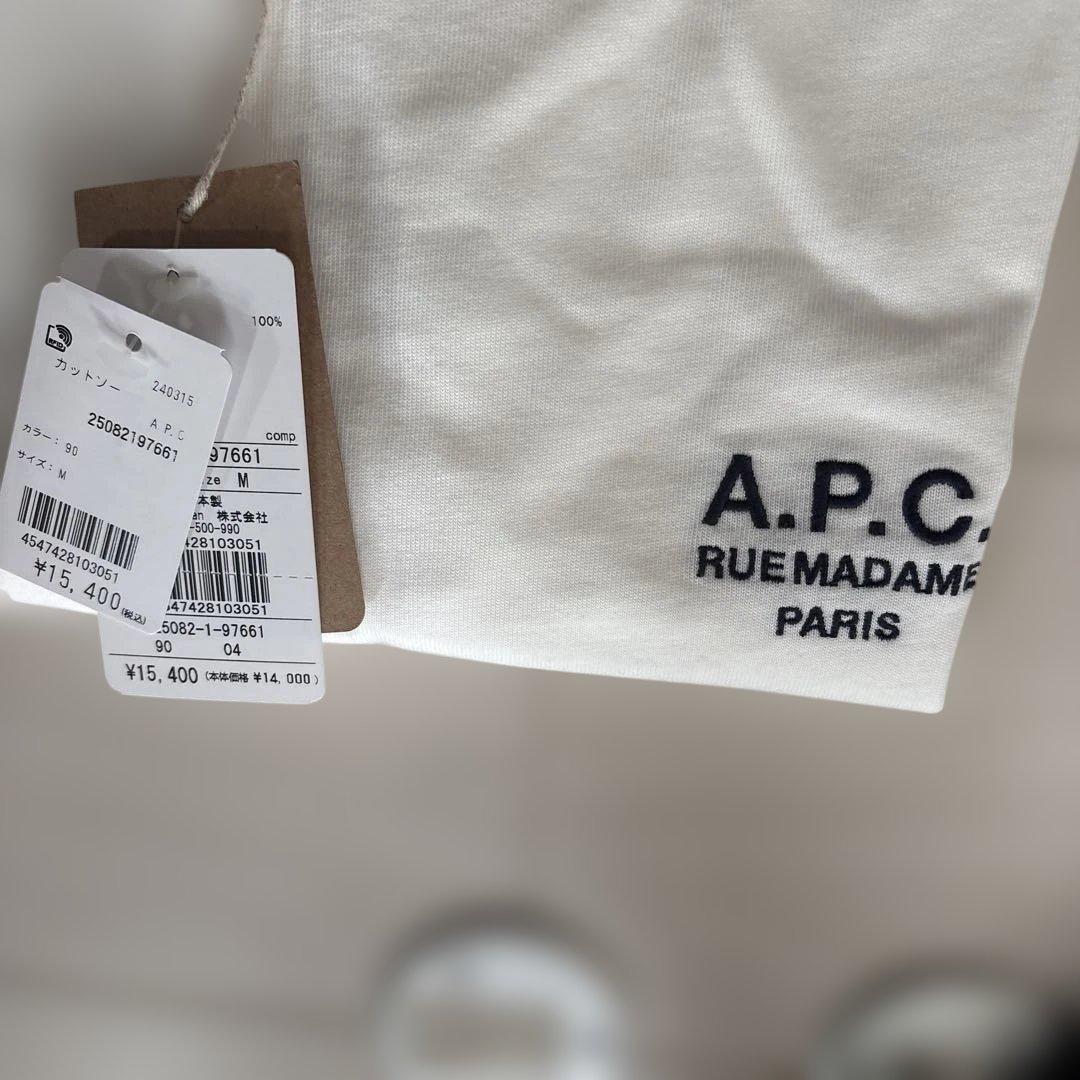 A.P.CロゴTシャツ