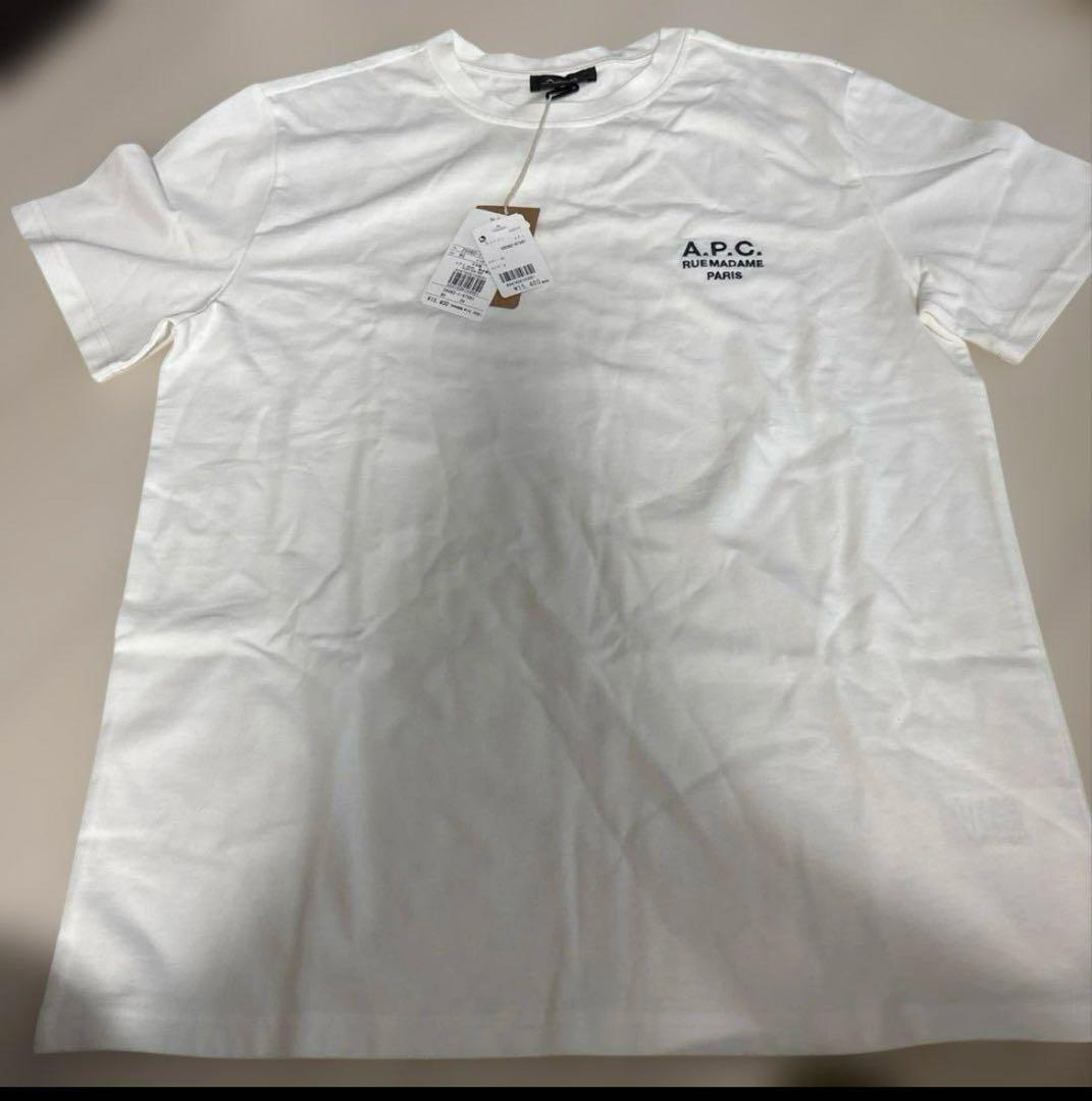 A.P.CロゴTシャツ