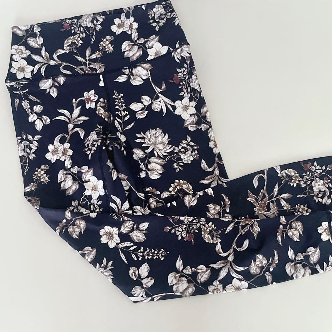 ★美品★ SUKALA スカーラ　ボタニカル　ヨガウェア　上下セット