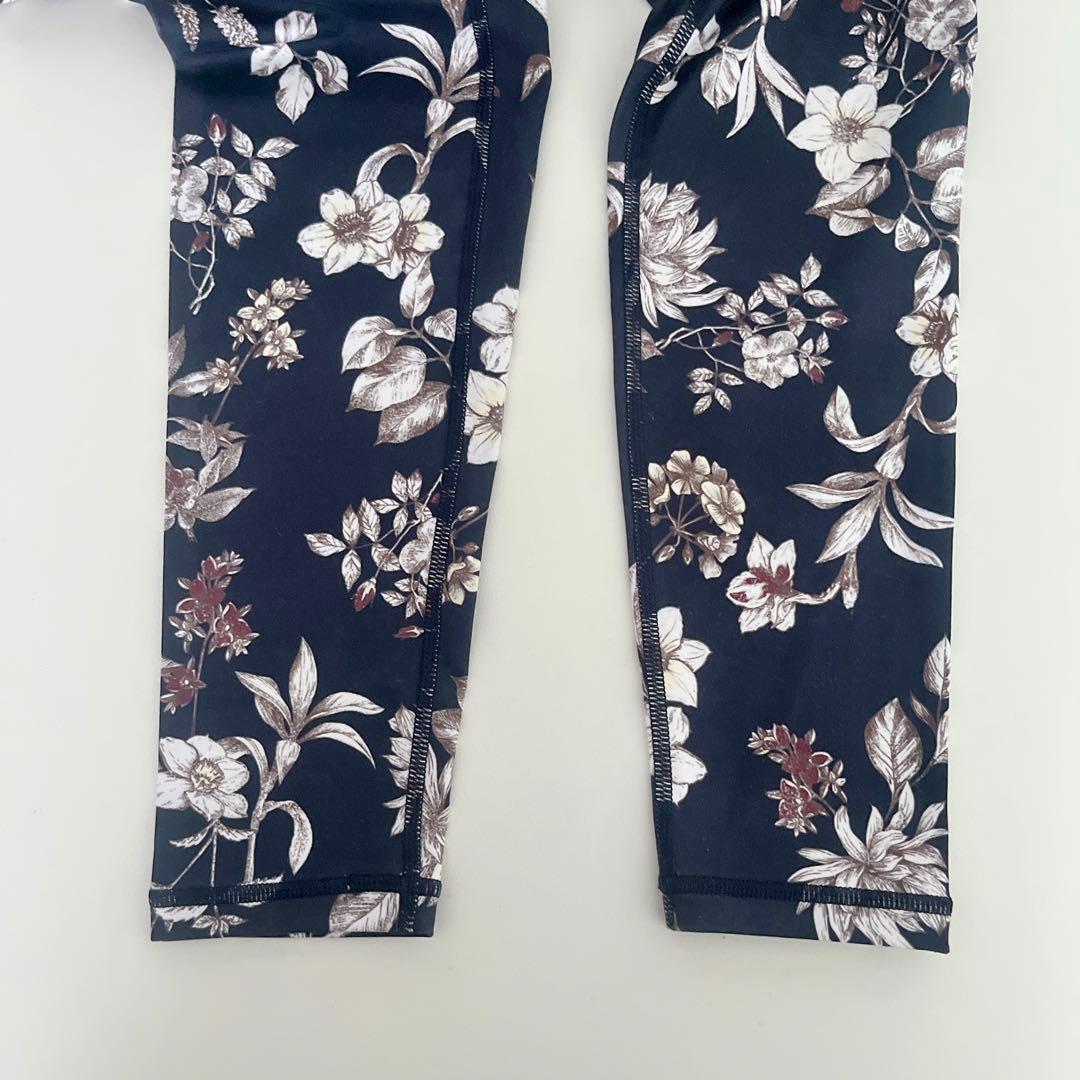 ★美品★ SUKALA スカーラ　ボタニカル　ヨガウェア　上下セット