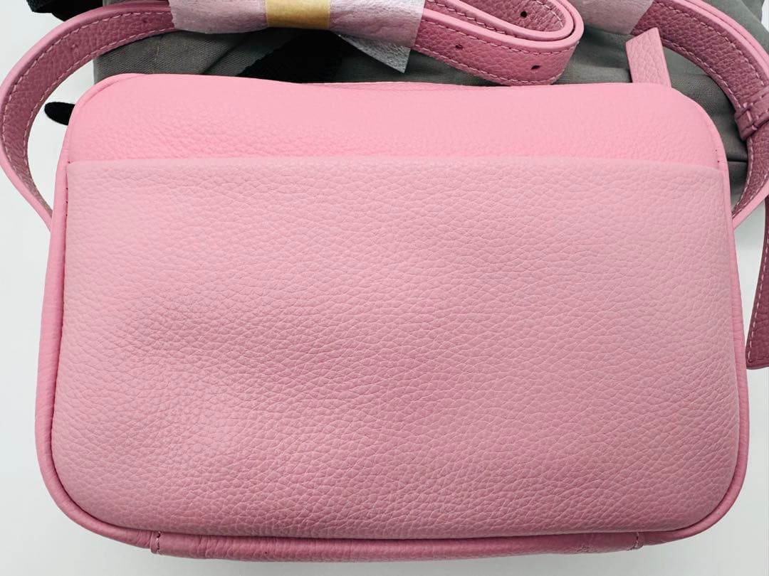 BALENCIAGA ピンク ボディバッグ