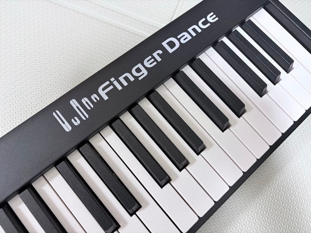 キ*サ様 恐*す様 電子キーボード 折り畳み式 88鍵盤 初心者向け　電子ピアノ
