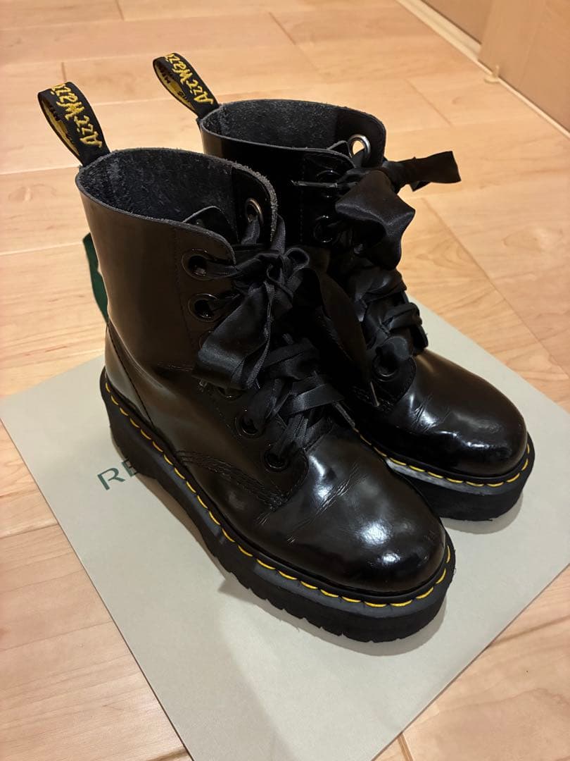 Dr.Martens MOLLY ドクターマーチンUK5 サテンシューレス