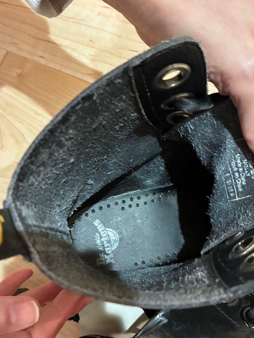 Dr.Martens MOLLY ドクターマーチンUK5 サテンシューレス